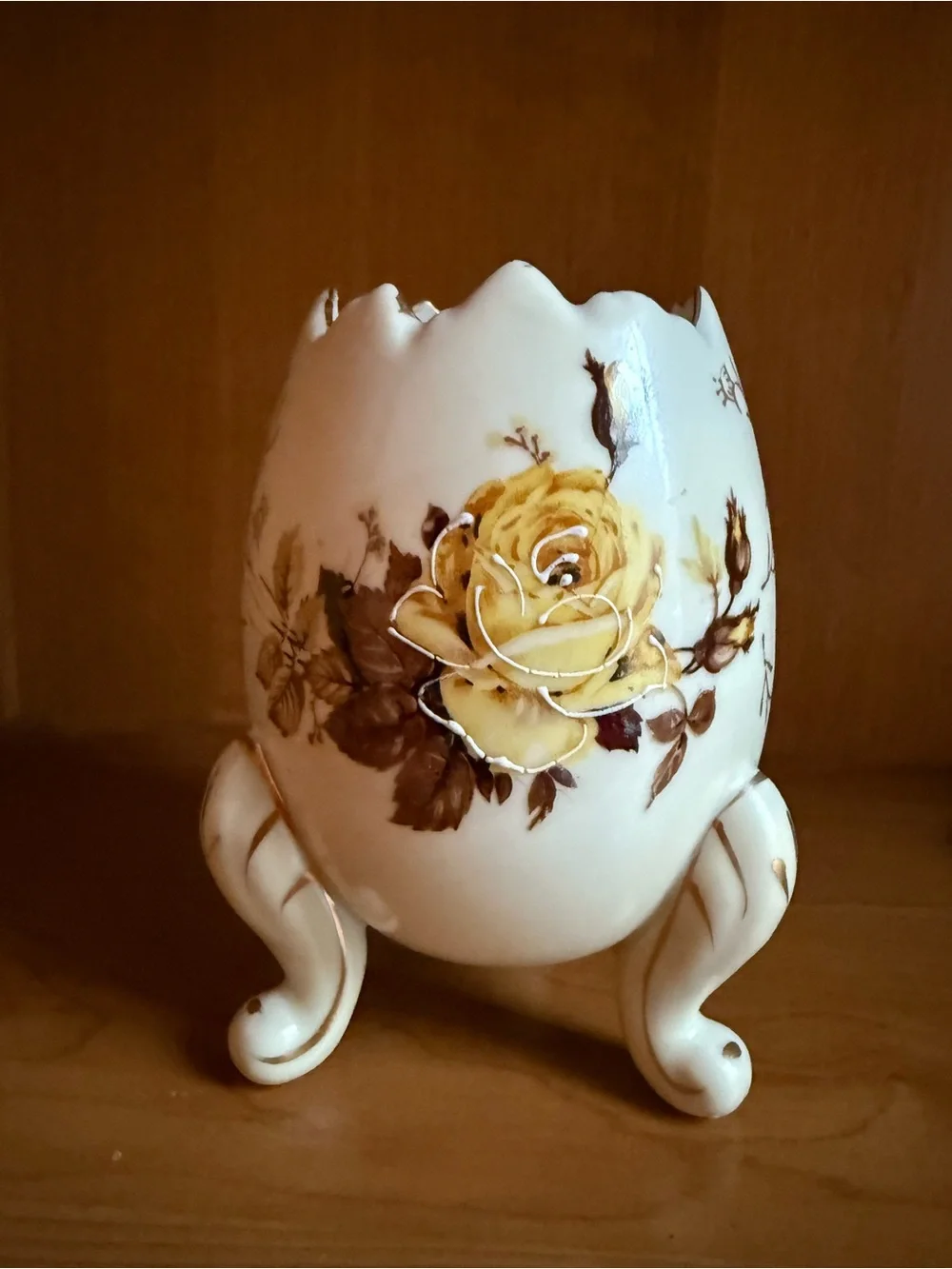 Vintage Napcoware‎ Porcelain Vase with Gold Rose Motif, cracked egg shape